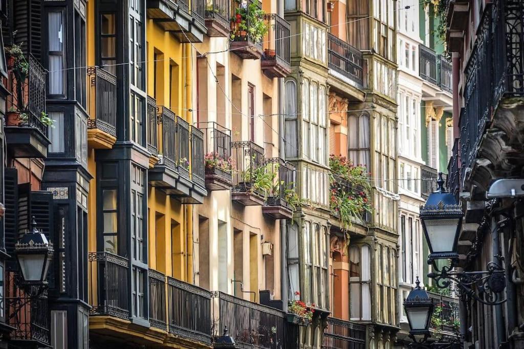 Cultura Y Gastronomia En El Casco Viejo Bilbao